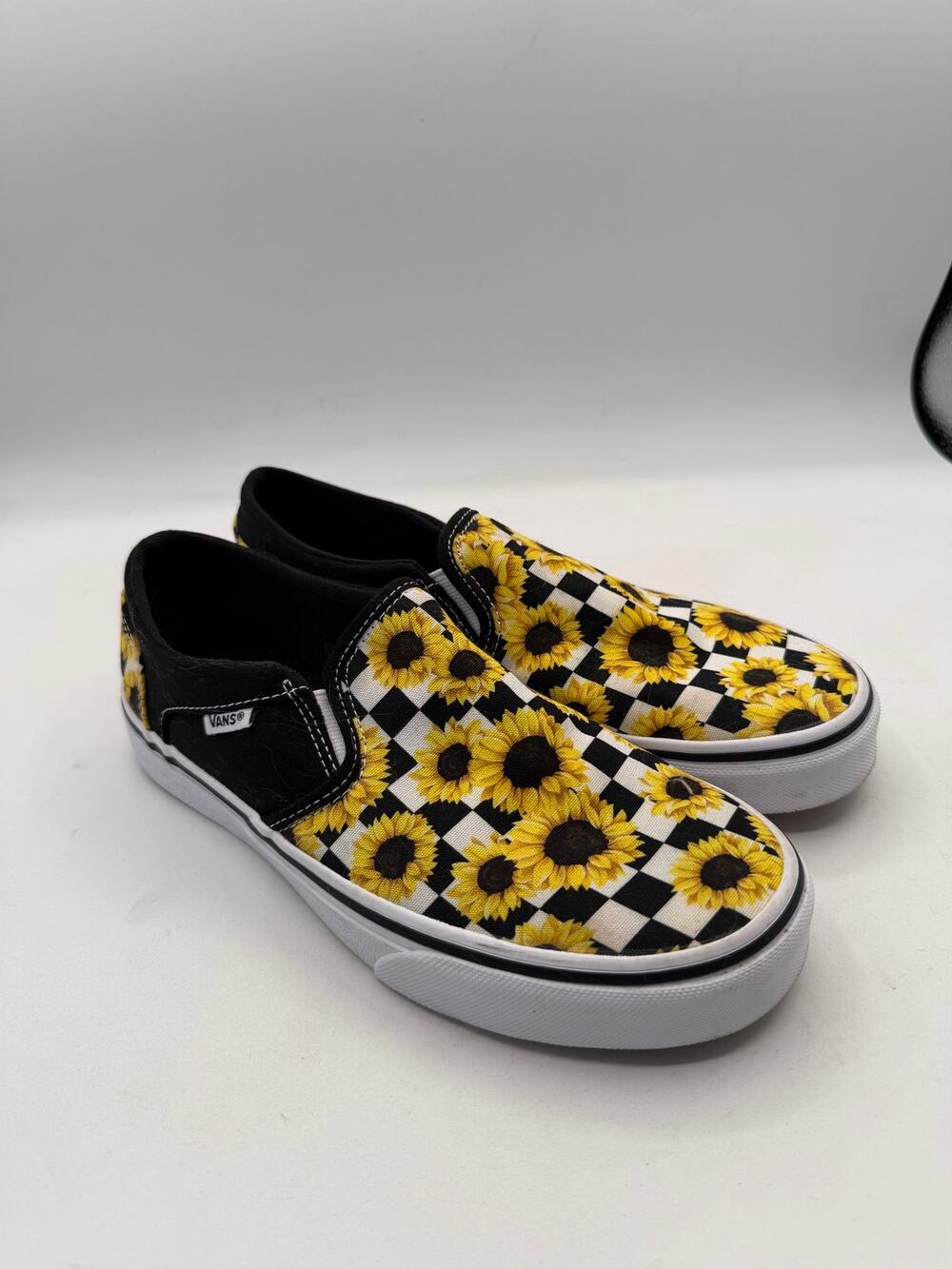Vans Classic Slip-On Sunflower Checkerboard Canvas Shoes - Women’s Size 7.5